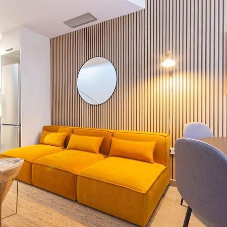 Ferienwohnung Duplex With Terrace Near Bcn Terrassa Exterior foto