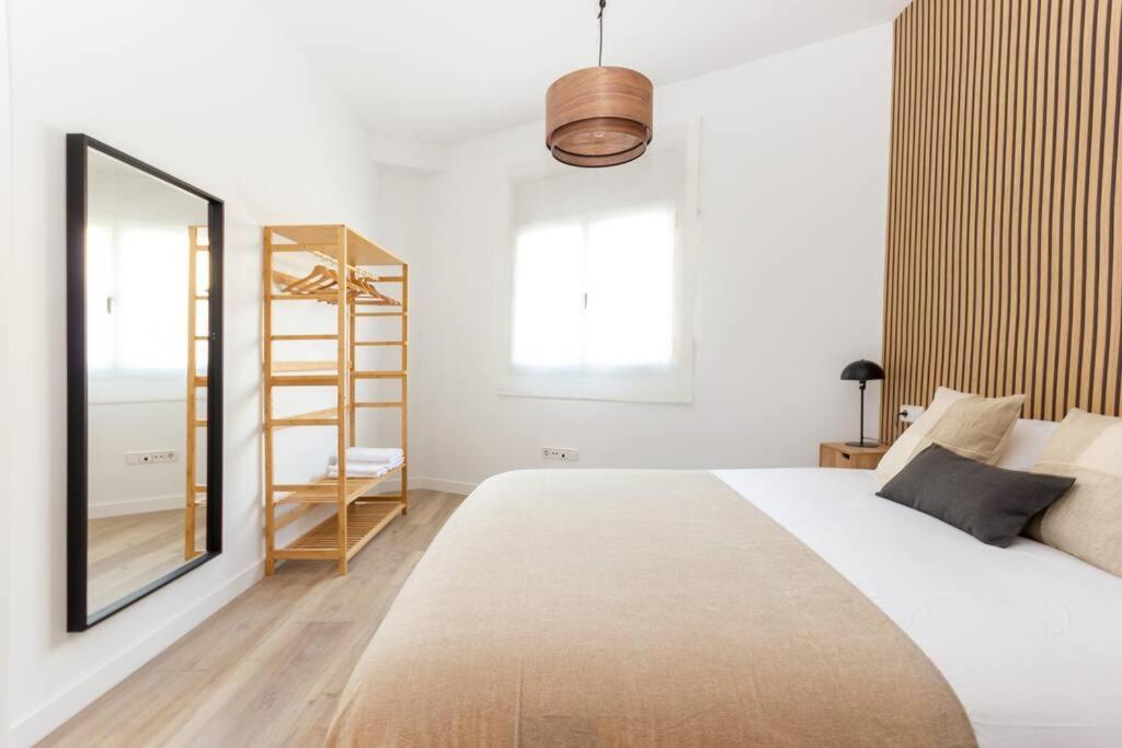 Ferienwohnung Duplex With Terrace Near Bcn Terrassa Exterior foto