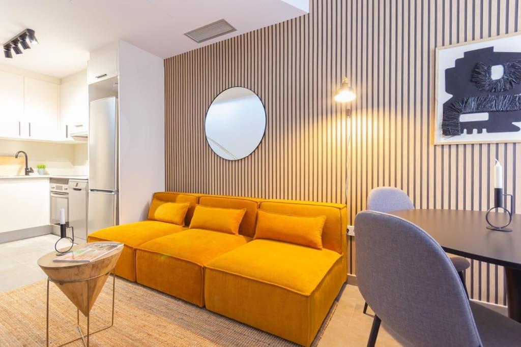 Ferienwohnung Duplex With Terrace Near Bcn Terrassa Exterior foto