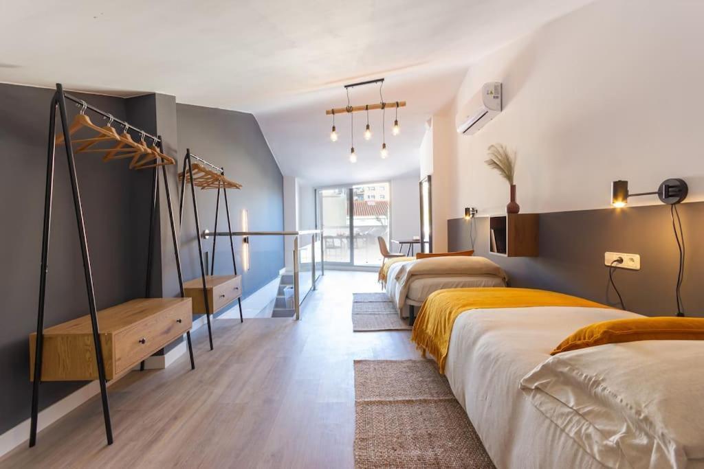 Ferienwohnung Duplex With Terrace Near Bcn Terrassa Exterior foto